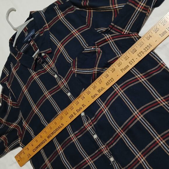 TOMMY HILFIGER Women's XL Adjustable-Sleeved Blue/Red/Cream  Plaid Flannel Shirt - Picture 10 of 12